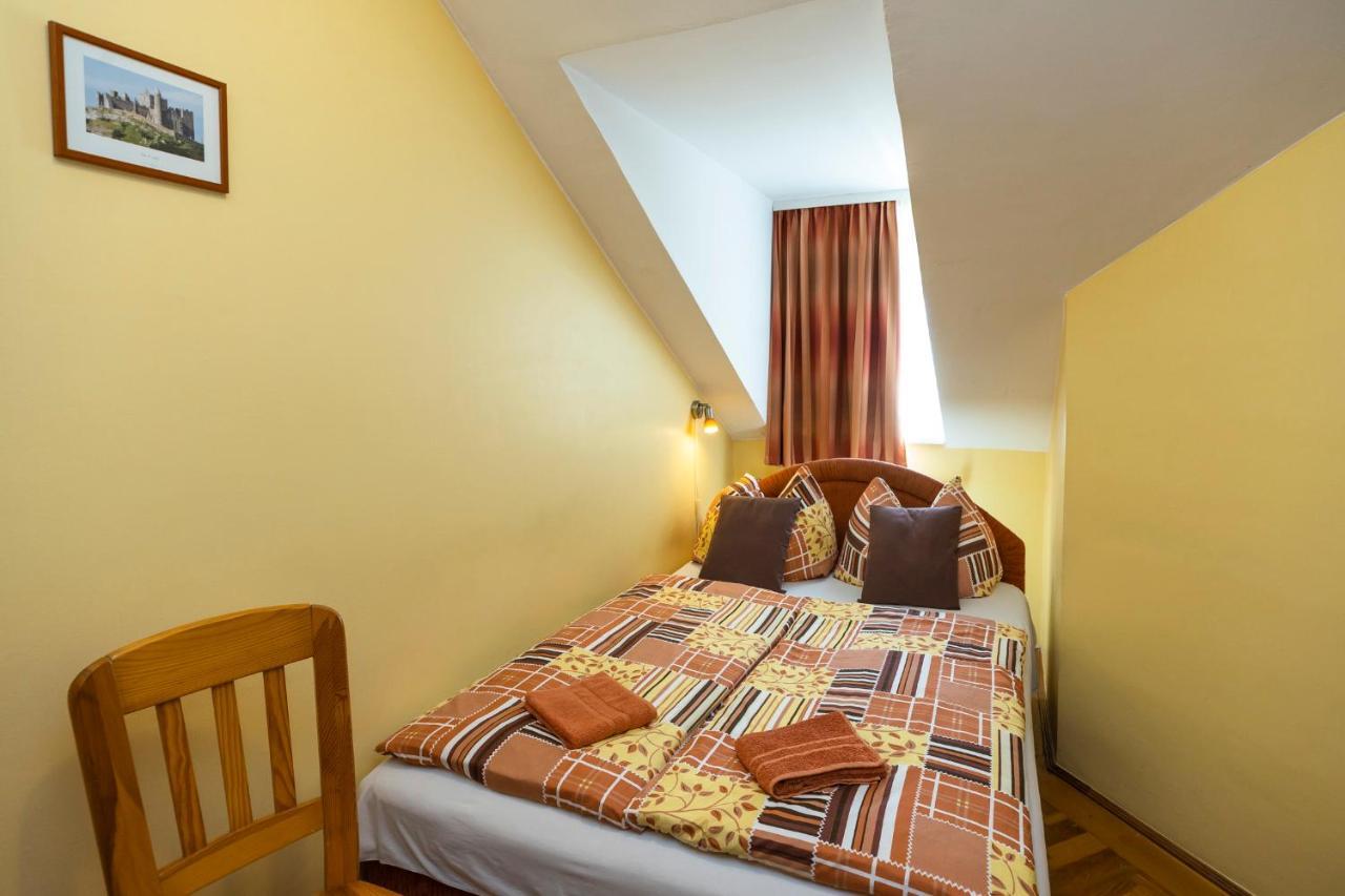 Cecey Vendeghaz Bed & Breakfast Eger Exterior photo